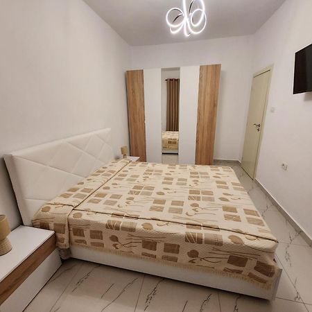 Nevi Apartment Tirana Esterno foto