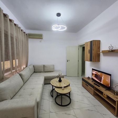 Nevi Apartment Tirana Esterno foto